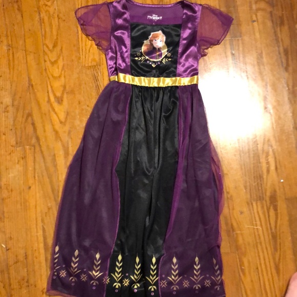 π₯3/$15 Frozen Ana nightgown